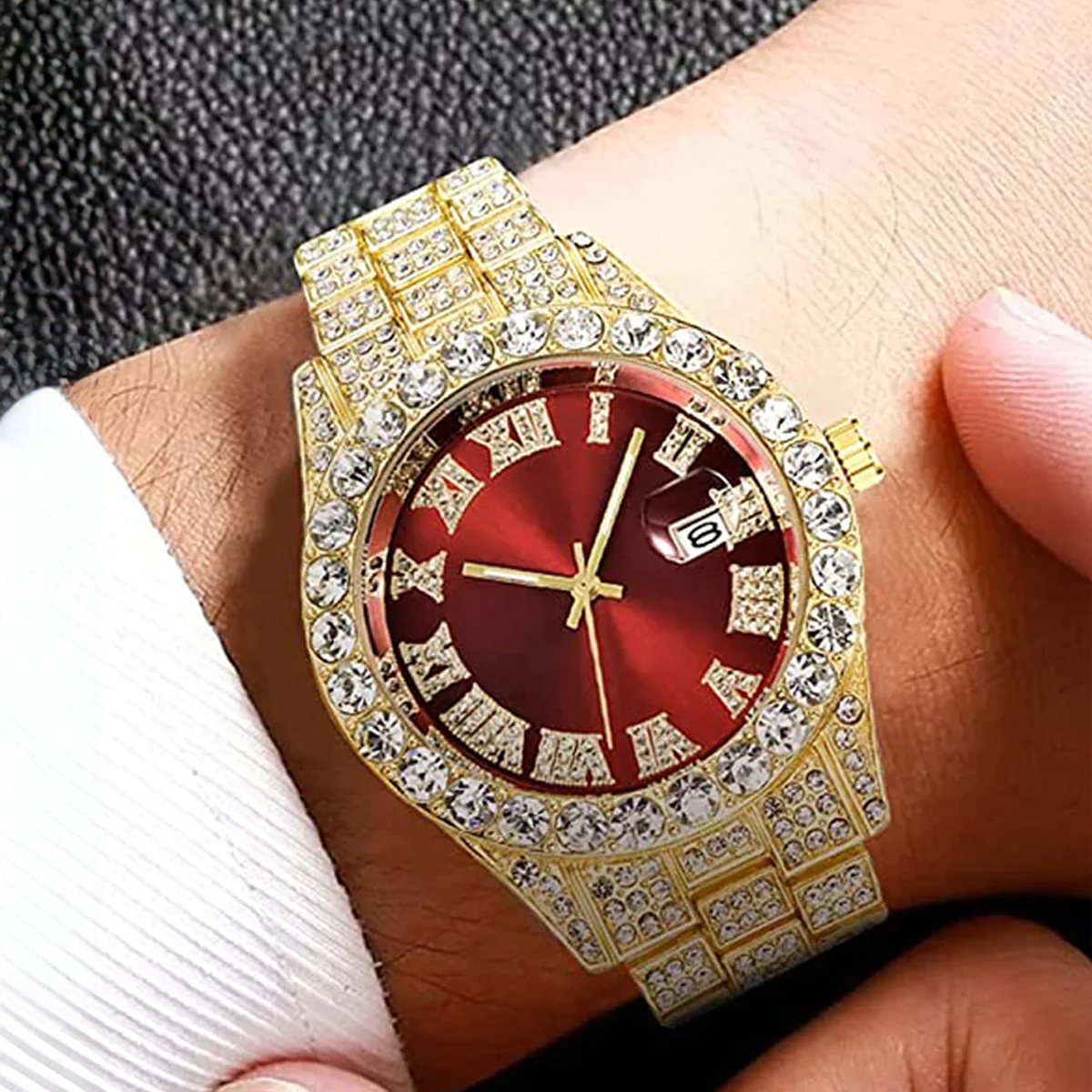 GROLEY. | Gouden Bustdown Horloge met Rode Wijzerplaat